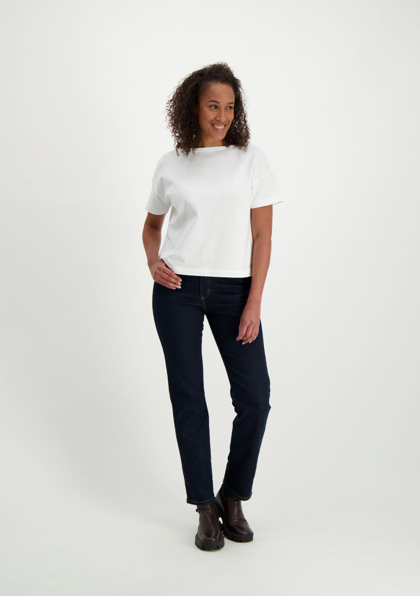 lee cooper chappal models